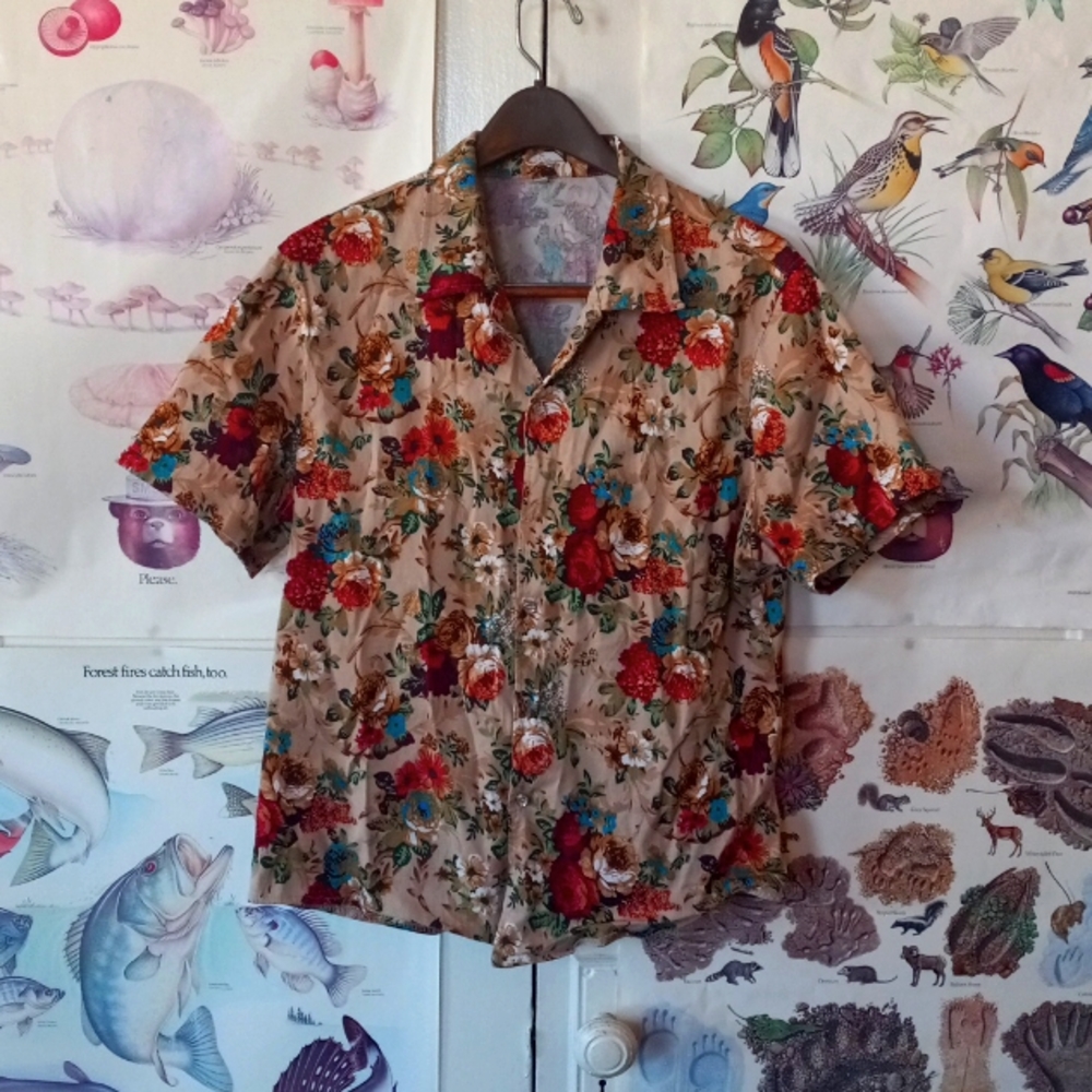 Floral Pattern Short Sleeve Button-up Shirt Men's Size Medium